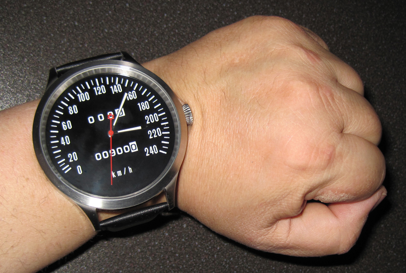 Z1, Z 900, KZ 900 Caliber 65 speedometer watch with km/h dial